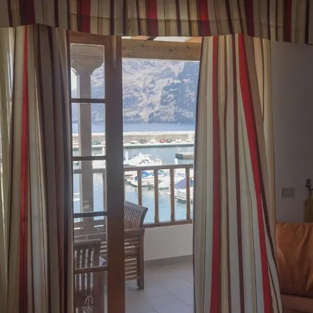 Beachfront & Sunny Gigantes