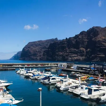 Beachfront & Sunny Gigantes Apartment